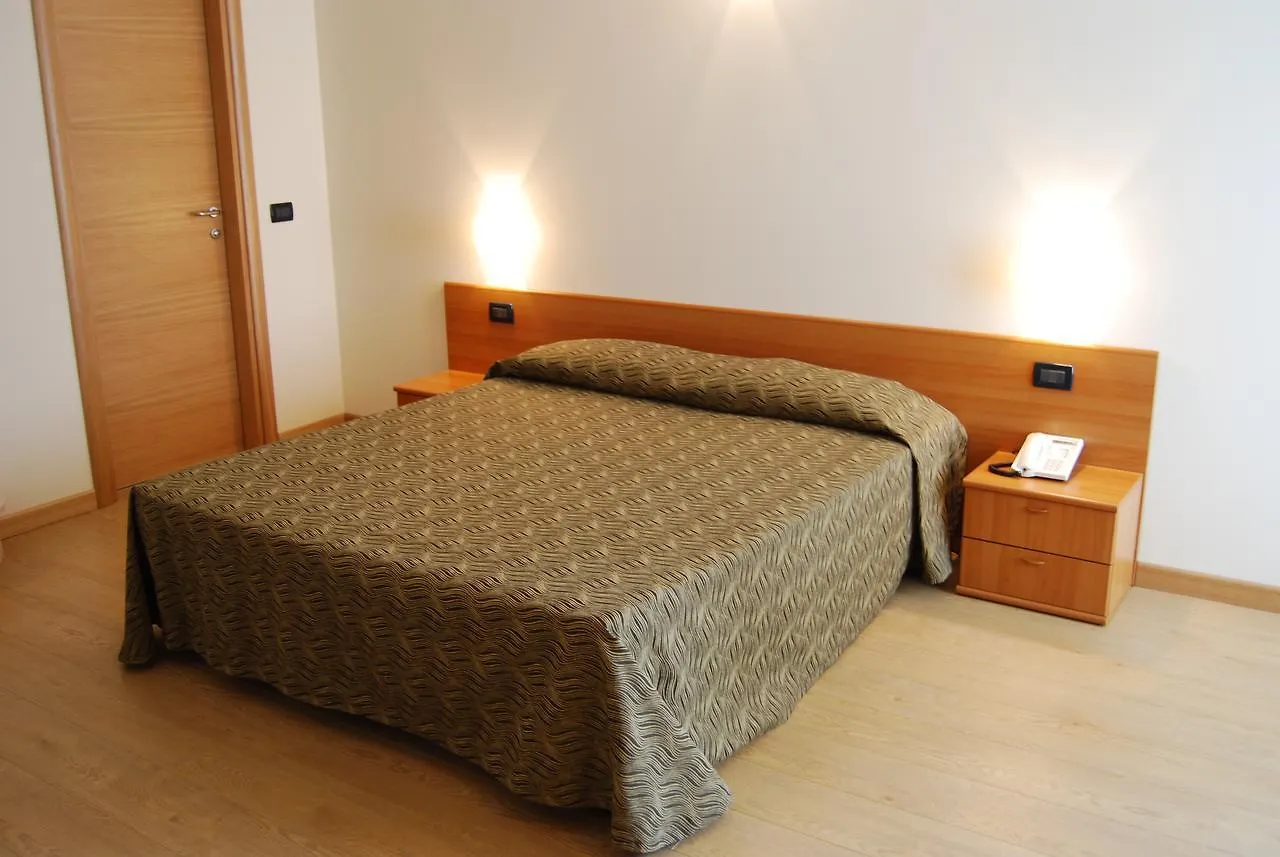 Szálloda Albergo Ristorante Orazio Sale Marasino