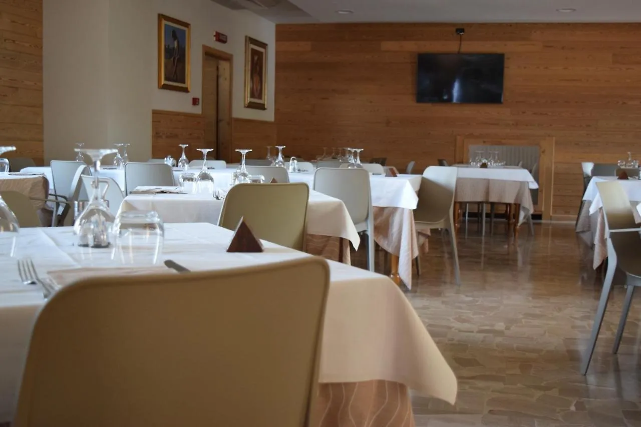 Albergo Ristorante Orazio Sale Marasino Szálloda