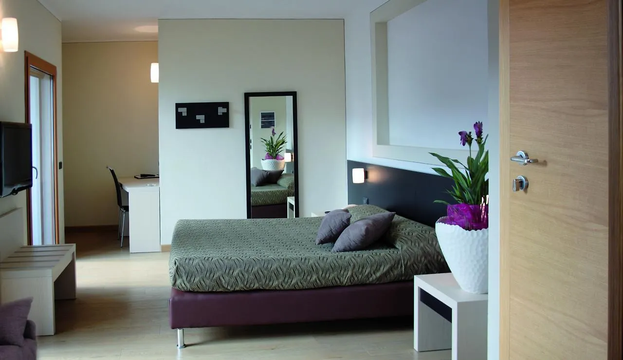 Albergo Ristorante Orazio Sale Marasino Hotel