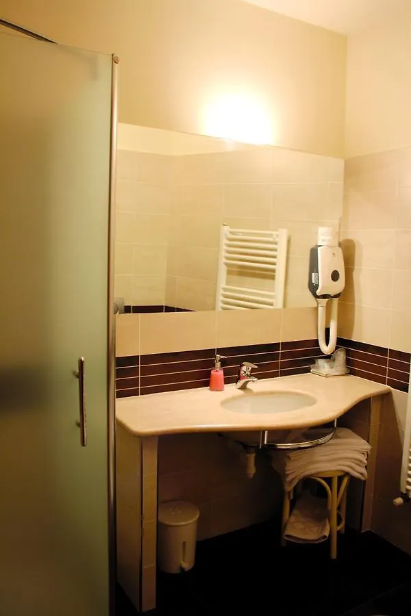 Albergo Ristorante Orazio Sale Marasino Hotel
